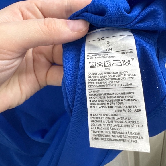 Old Navy Blue Fitted Cap Sleeve Tee - Picture 3 of 5